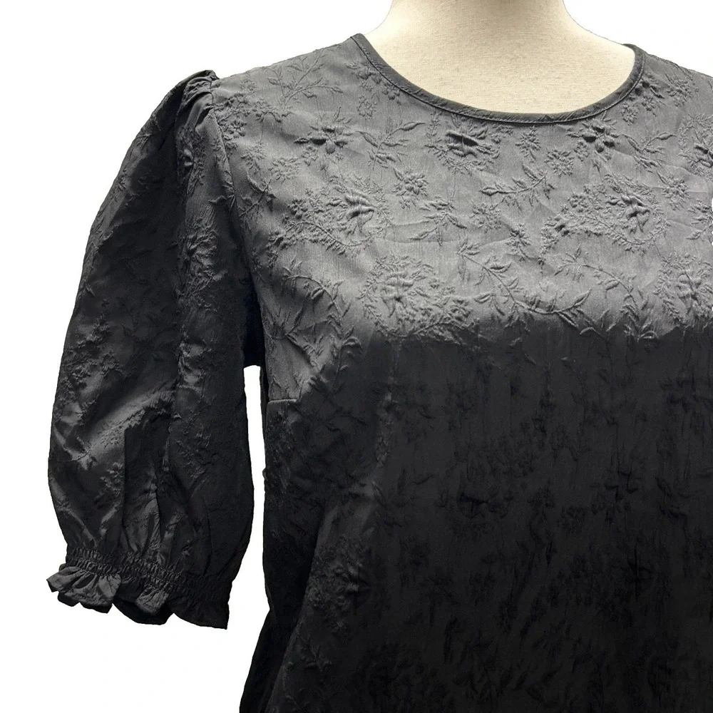 Ted Baker Women's Blouse Small‎ Embossed Puff Sleeve Minimalist Quiet Luxury